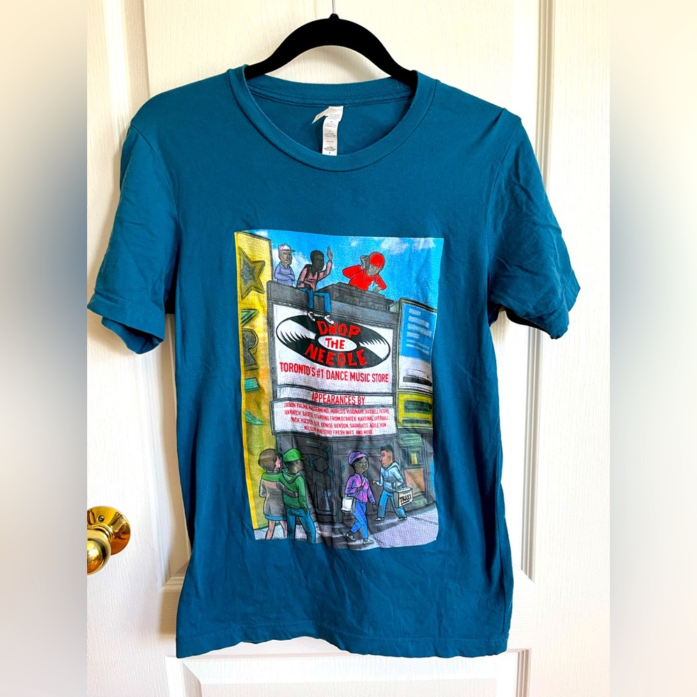 Drop the Needle tee, size S, celebrating iconic Toronto shop Play De Record